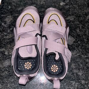 Nike super rep cycle shoes size 9 women’s in dusky purple color NEW